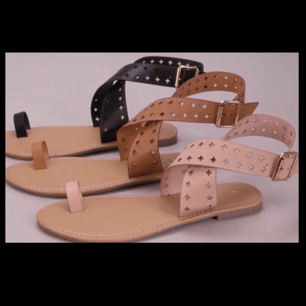 Criss cross ankle sandal